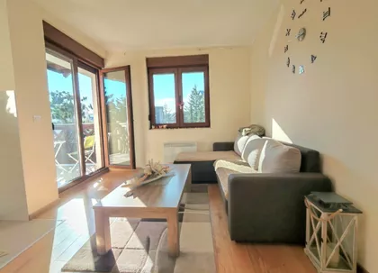 Krfska | 4zida.rs