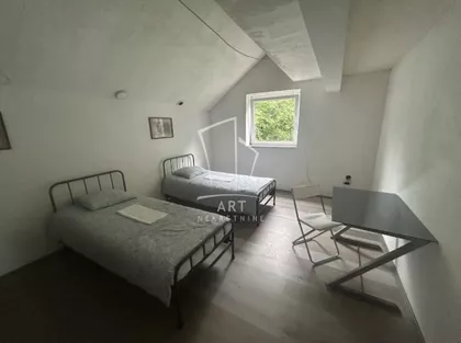 Miće Orlovića | 4zida.rs