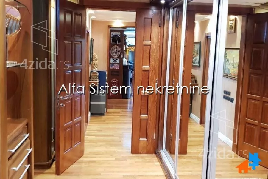 Petosoban stan | 4zida