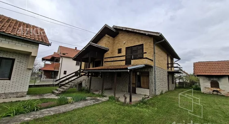 3-etažna kuća | 4zida