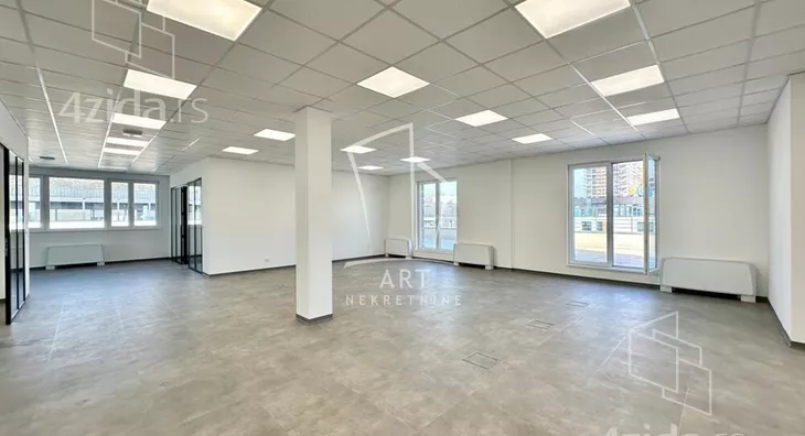 Poslovni prostor | 4zida