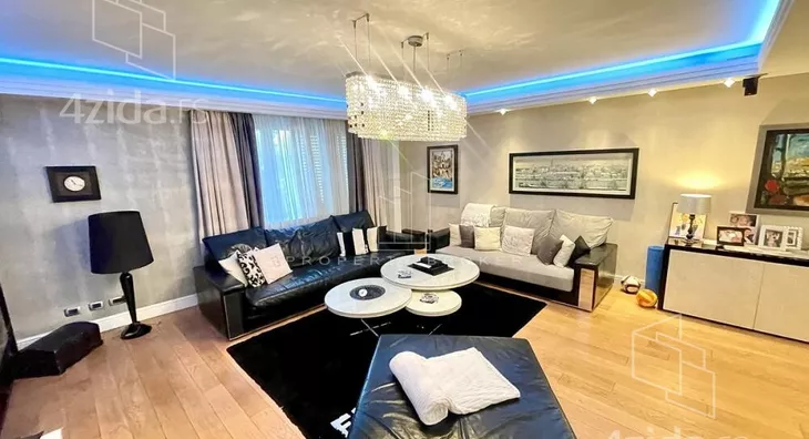 Petoiposoban stan | 4zida