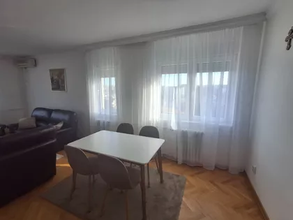 Zvečanska | 4zida.rs