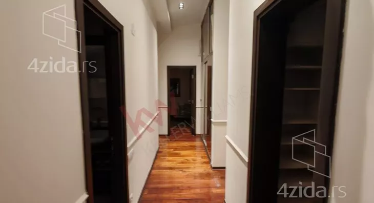 Šestosoban stan | 4zida