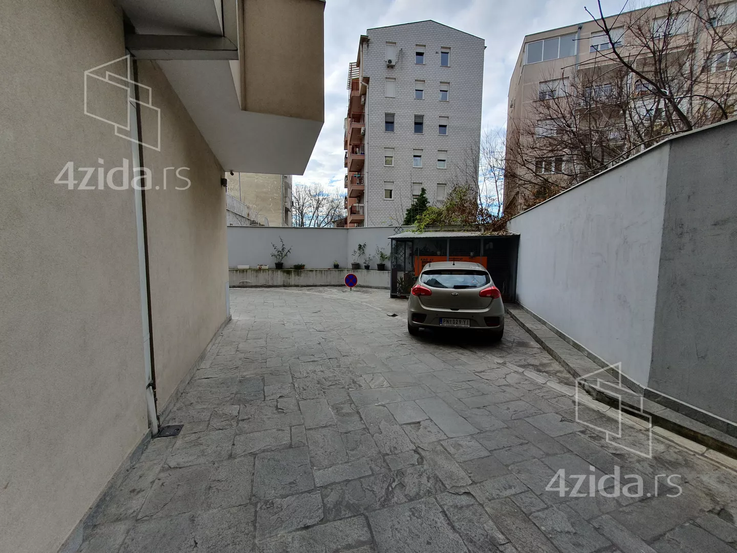 Parking | 4zida