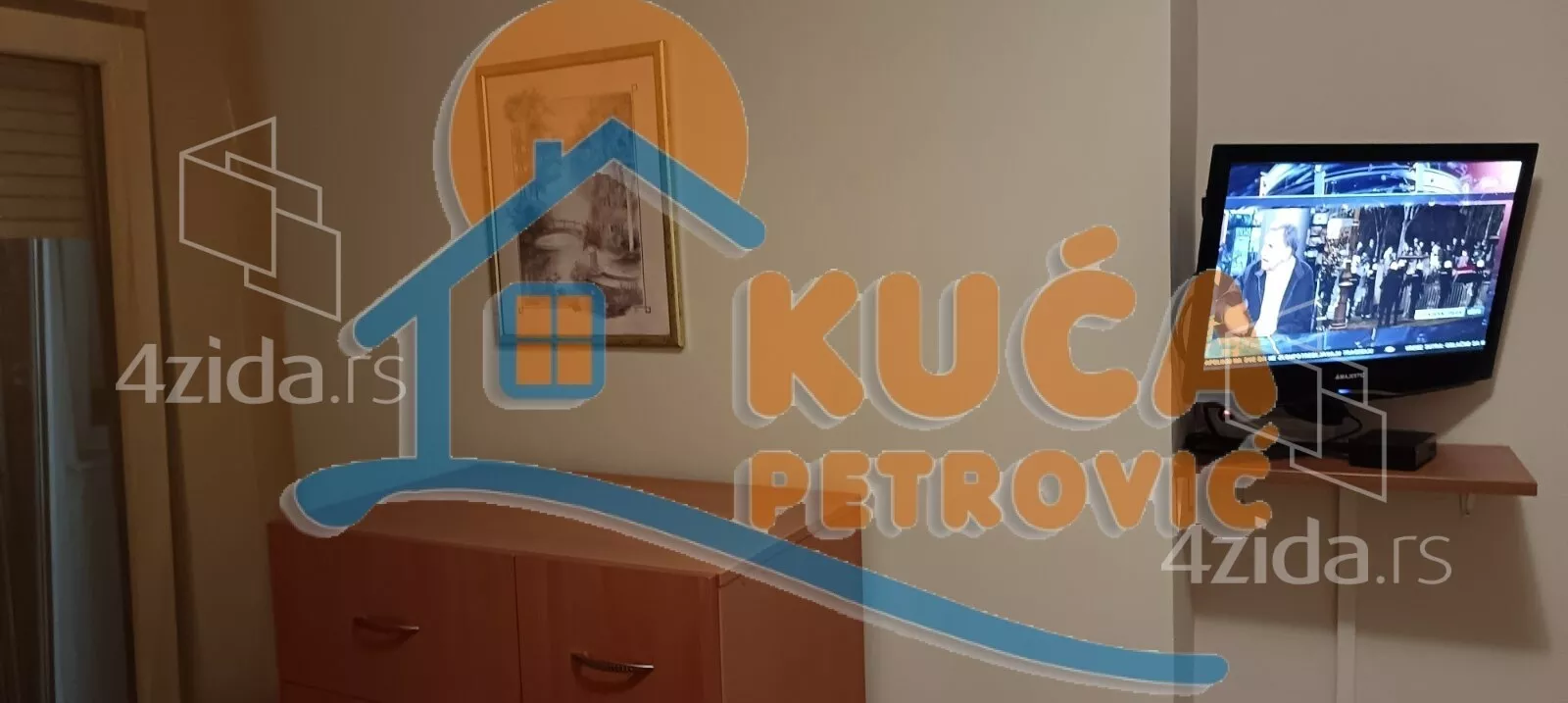 Jednoiposoban stan | 4zida