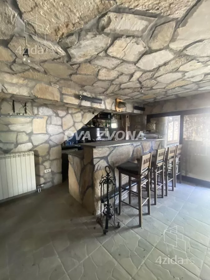 Ugostiteljski objekat | 4zida