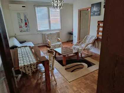 Vladimira Rolovića 58 | 4zida.rs