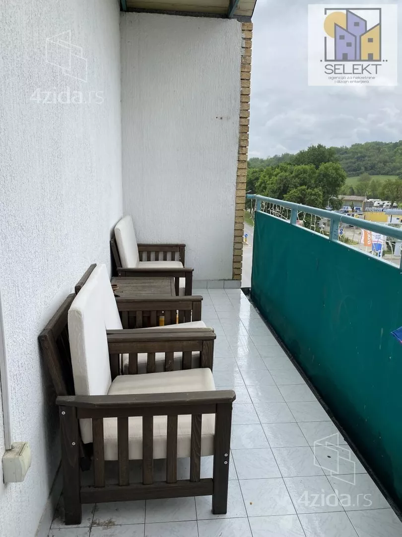 Dvoiposoban stan | 4zida