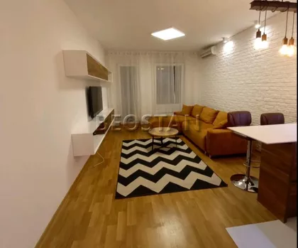 Urosa Martinovica | 4zida.rs