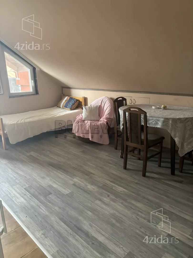 Garsonjera | 4zida