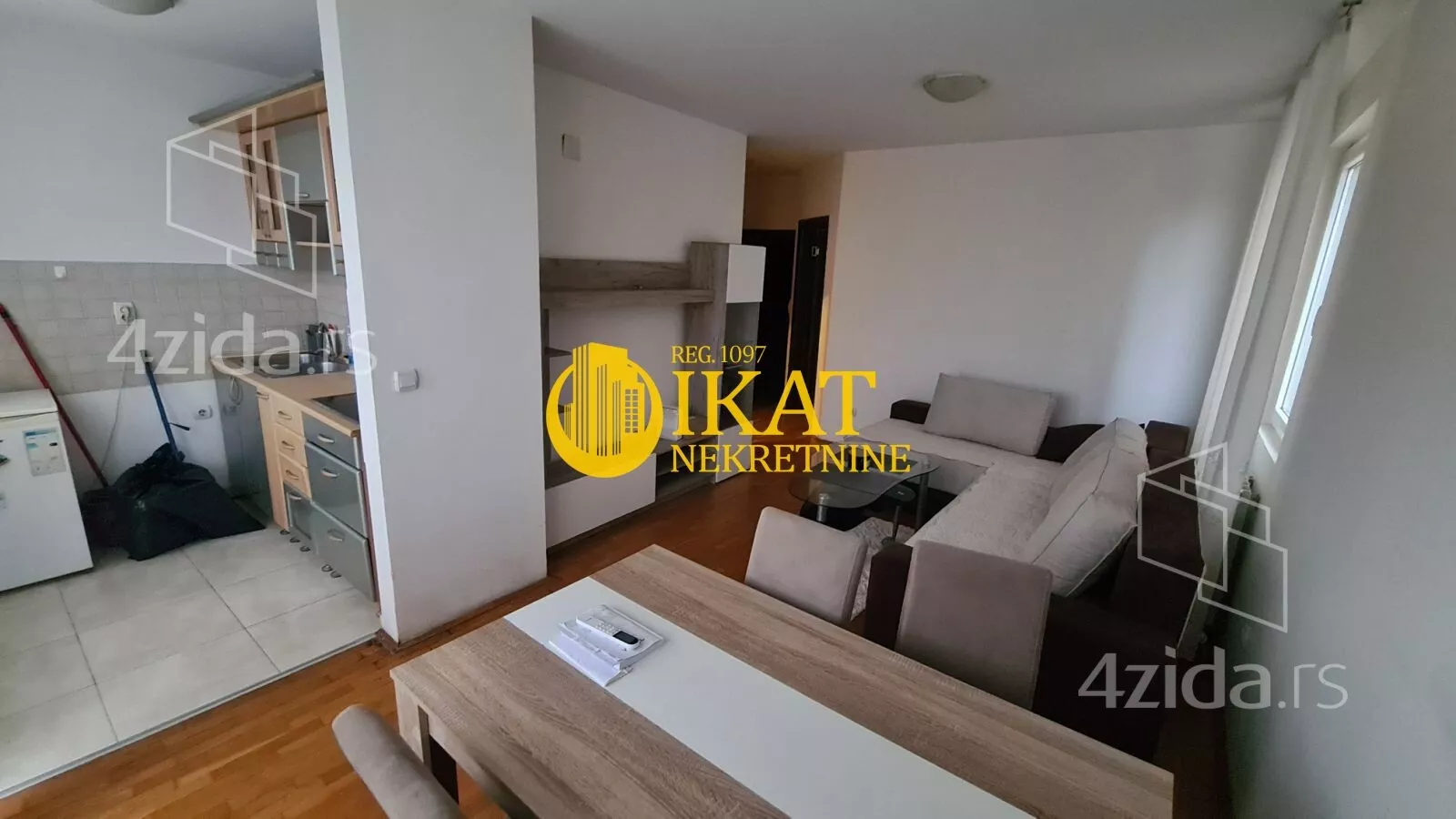 Jednoiposoban stan | 4zida