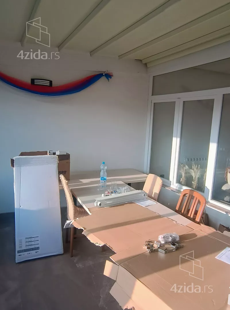 Šestosoban stan | 4zida