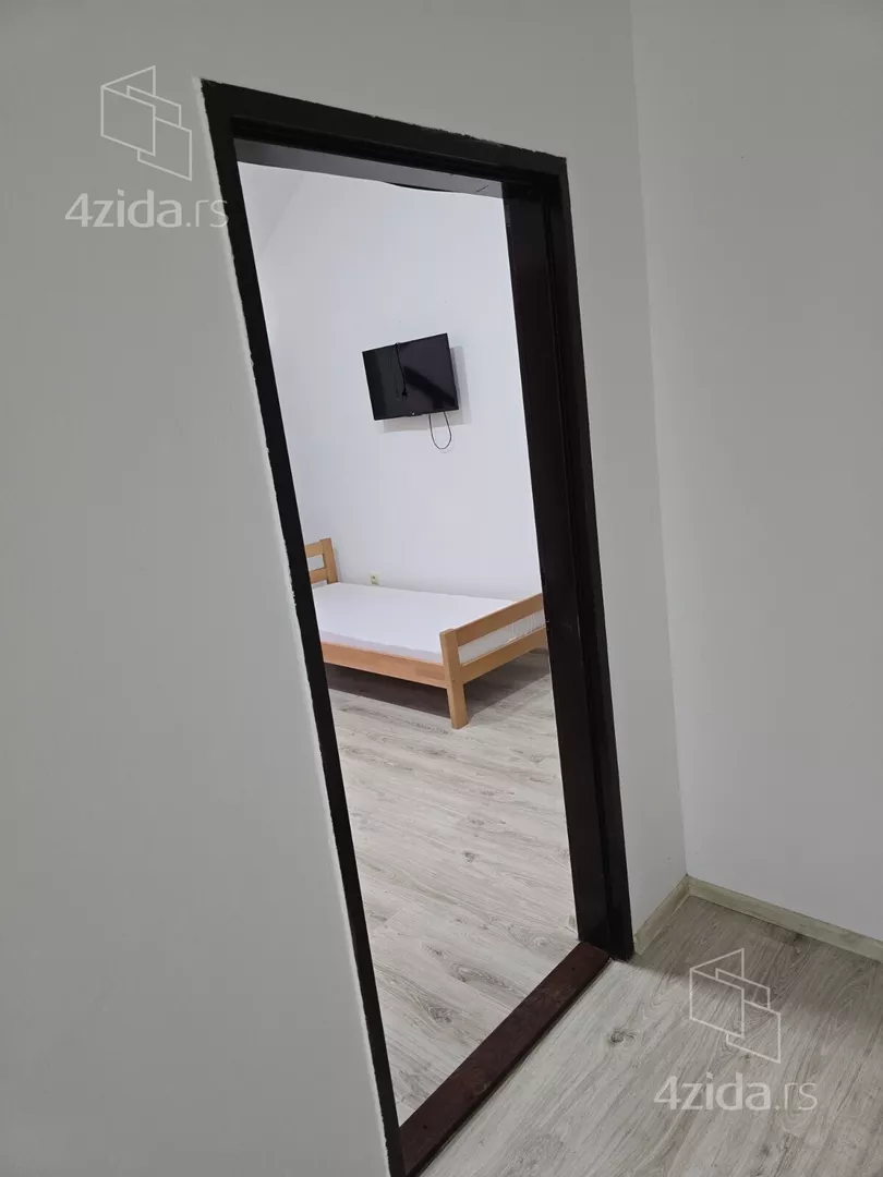 Šestosoban stan | 4zida