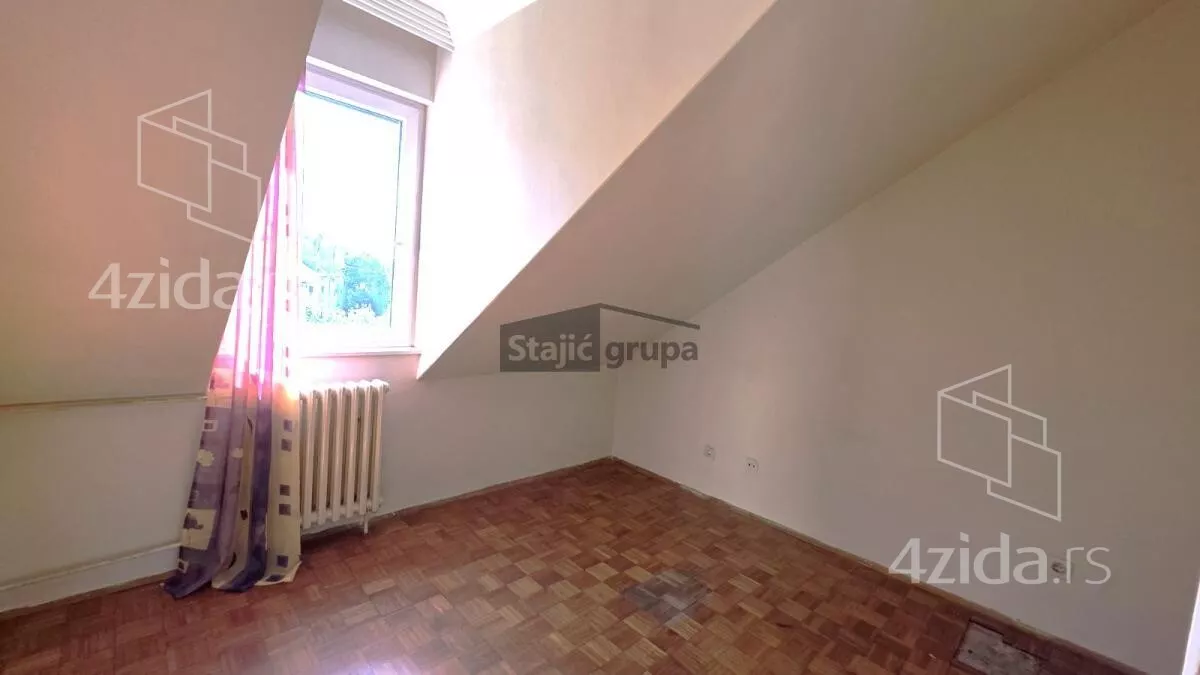 Troiposoban stan | 4zida