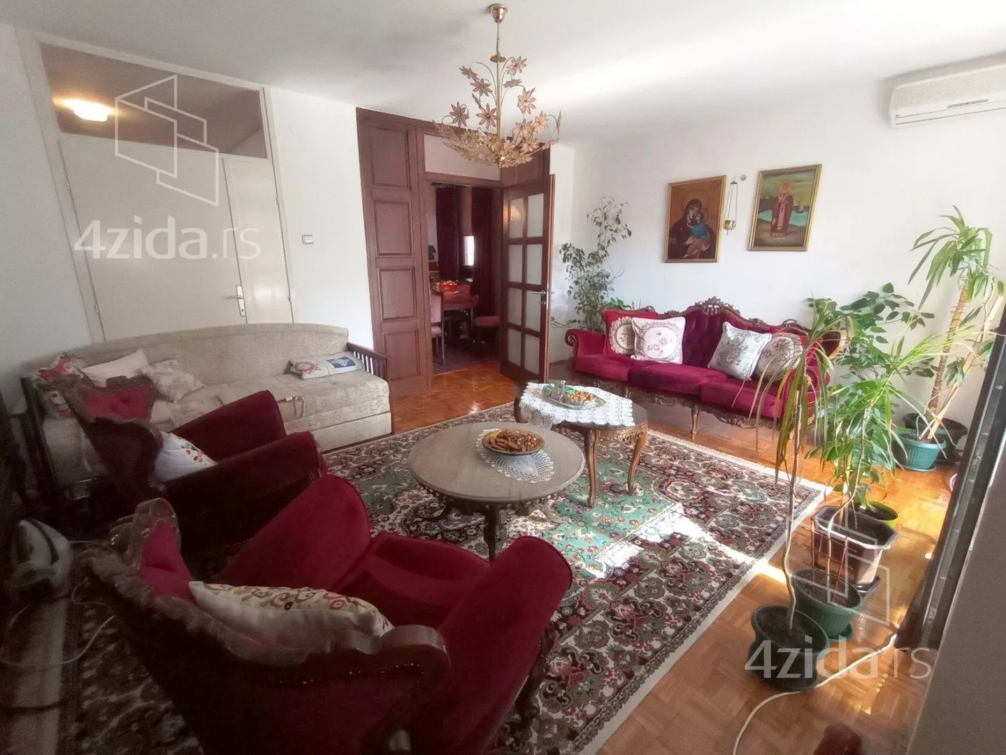 Troiposoban stan | 4zida
