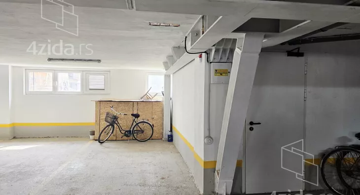 Garaža | 4zida