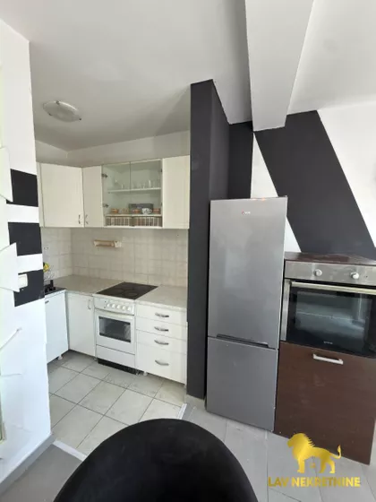 BULEVAR CARA LAZARA | 4zida.rs