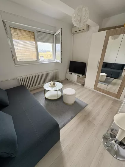 Ustanička | 4zida.rs