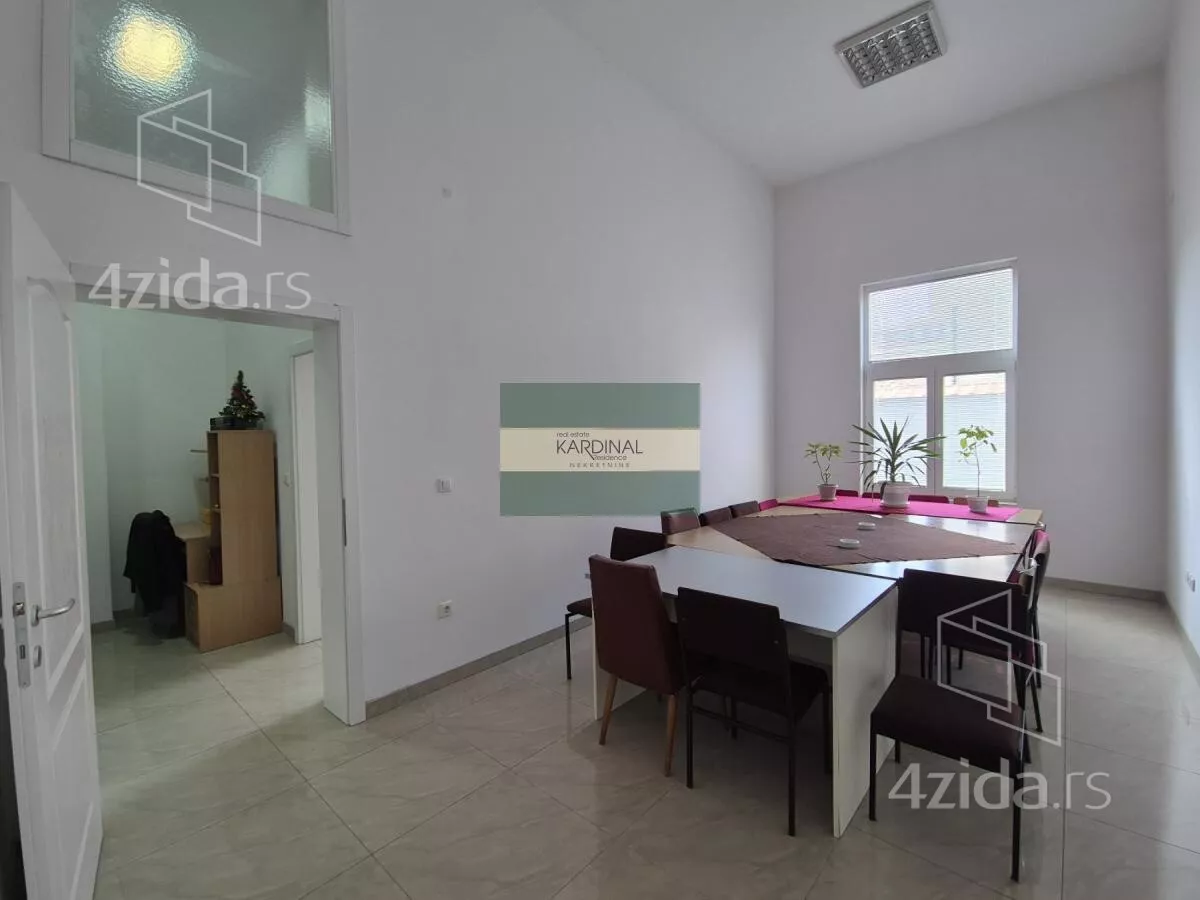 Poslovni prostor | 4zida