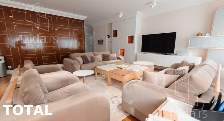 Šestosoban stan | 4zida