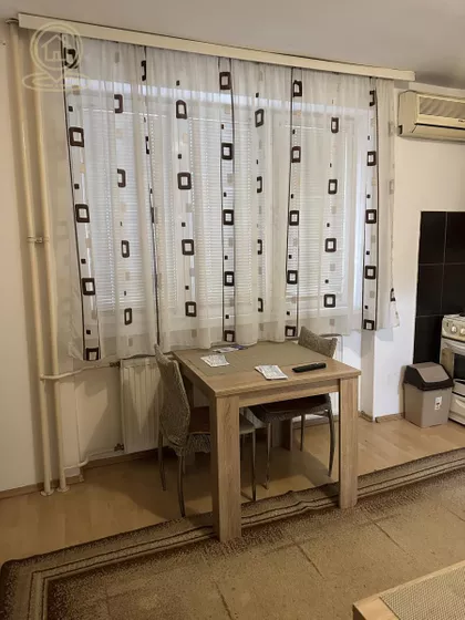 Ekonomski/Pravni Fakultet | 4zida.rs