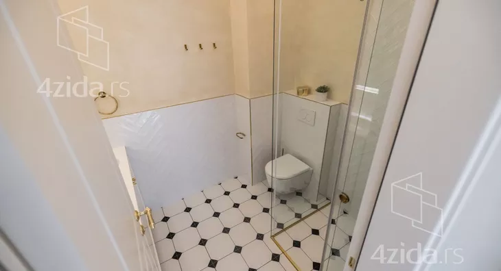 Petosoban stan | 4zida