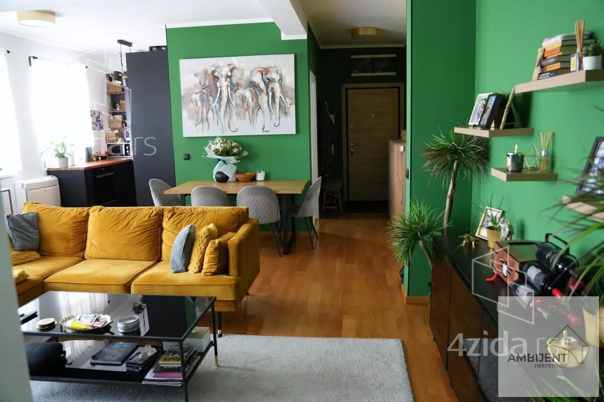 Troiposoban stan | 4zida