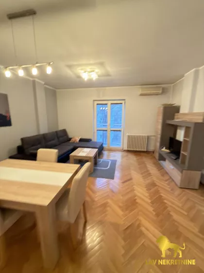 RADNIČKA | 4zida.rs