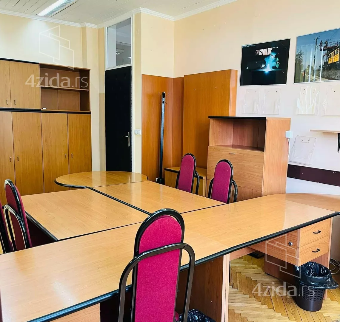 Poslovni prostor | 4zida