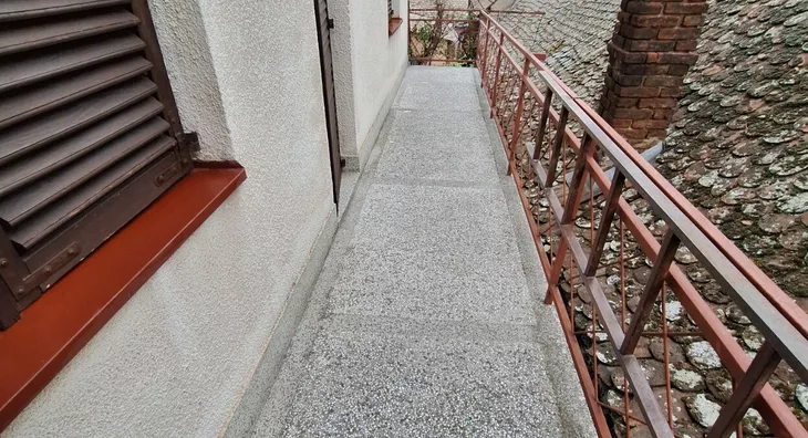 Poslovna zgrada | 4zida