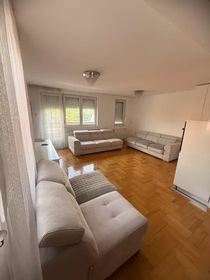 Branka Radičevića 8 | 4zida.rs