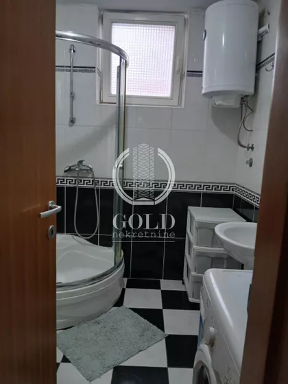 Petra Drapšina | 4zida.rs