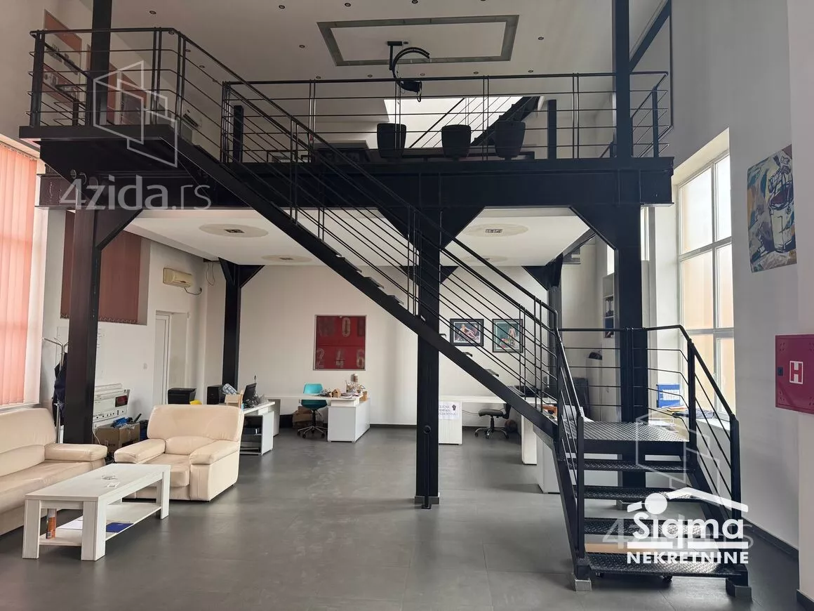 Poslovna zgrada | 4zida