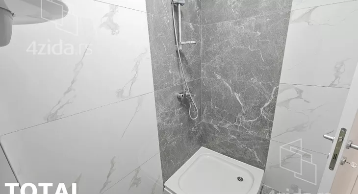 Šestoiposoban stan | 4zida