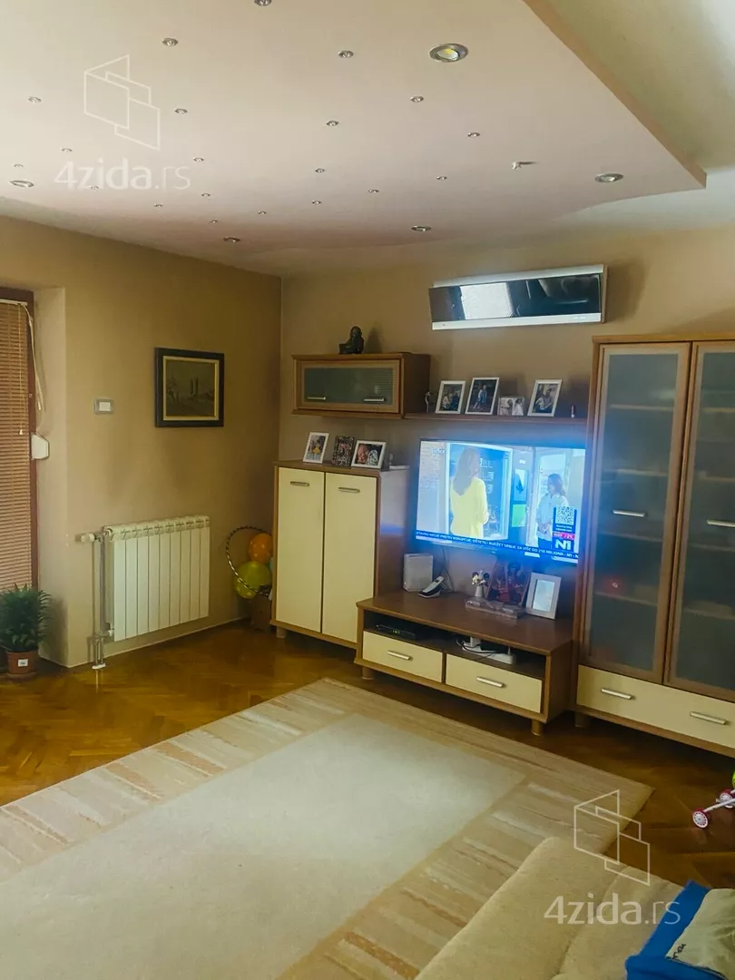 3-etažna kuća | 4zida