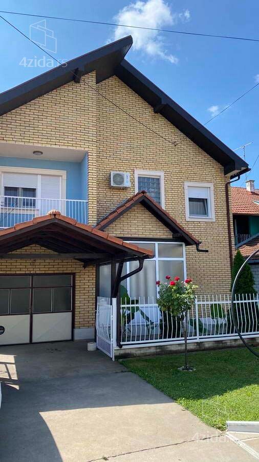Casa, 200 m²