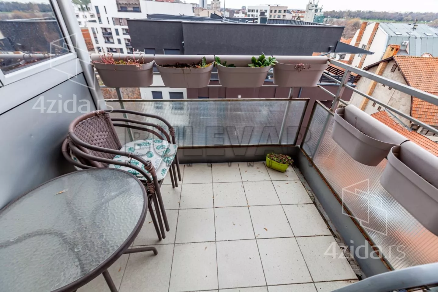 Četvorosoban stan | 4zida