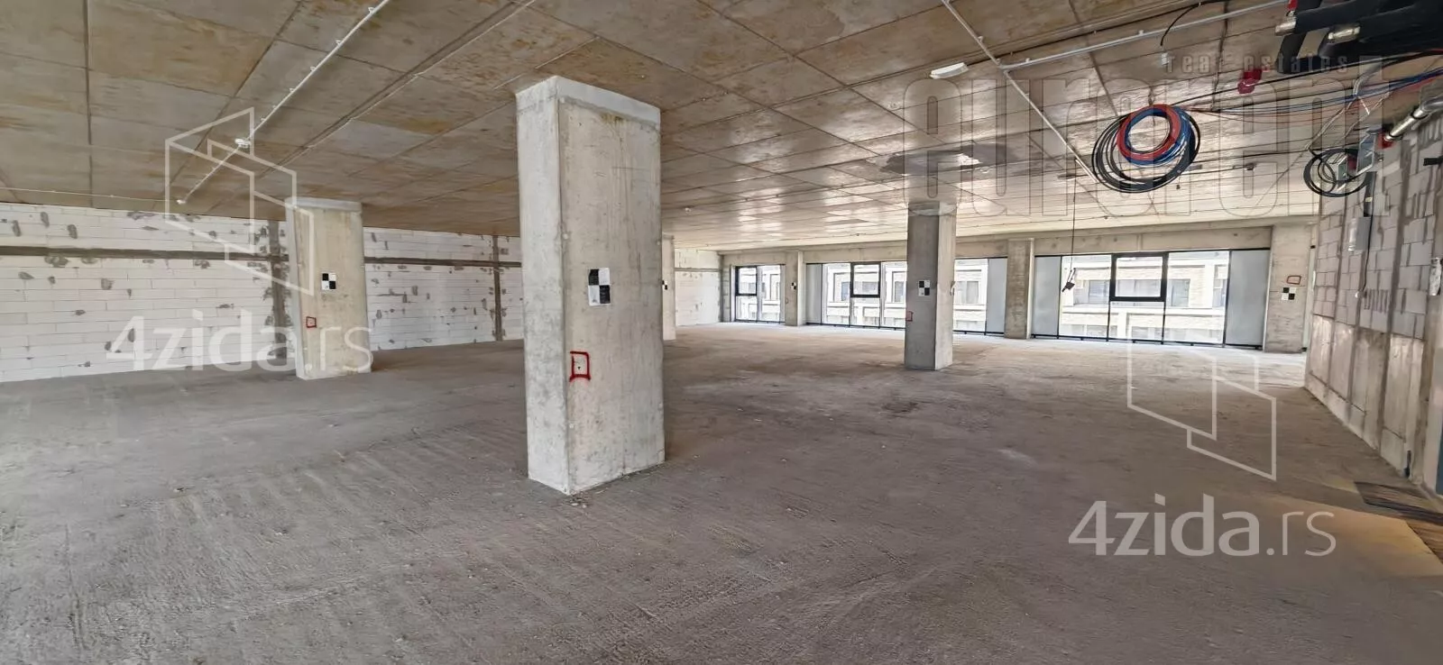 Poslovni prostor | 4zida