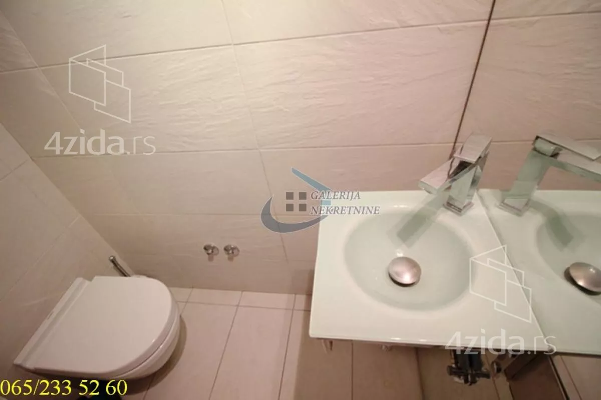 Šestosoban stan | 4zida