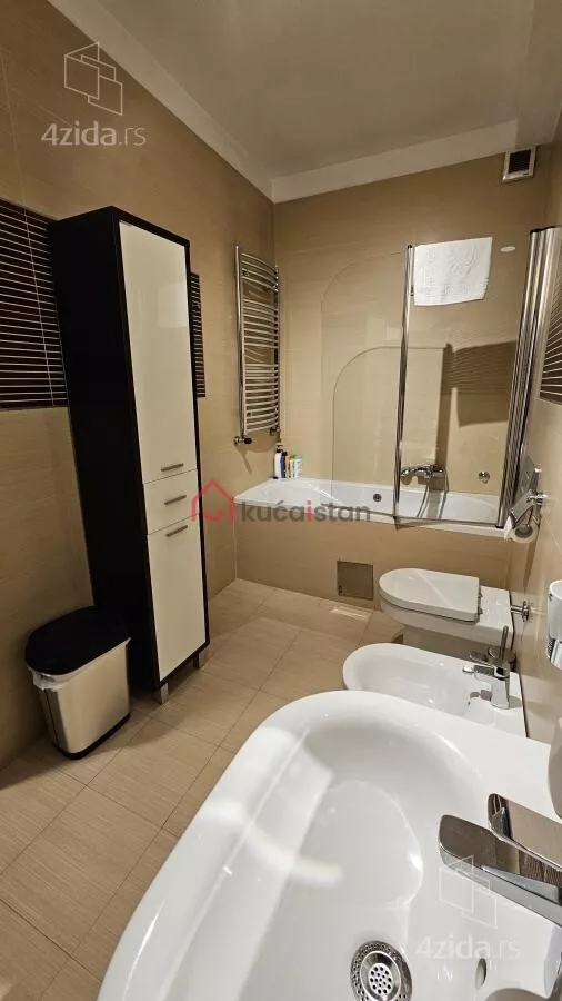 Petosoban stan | 4zida