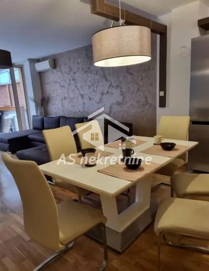 Crveni Krst Vračar | 4zida.rs