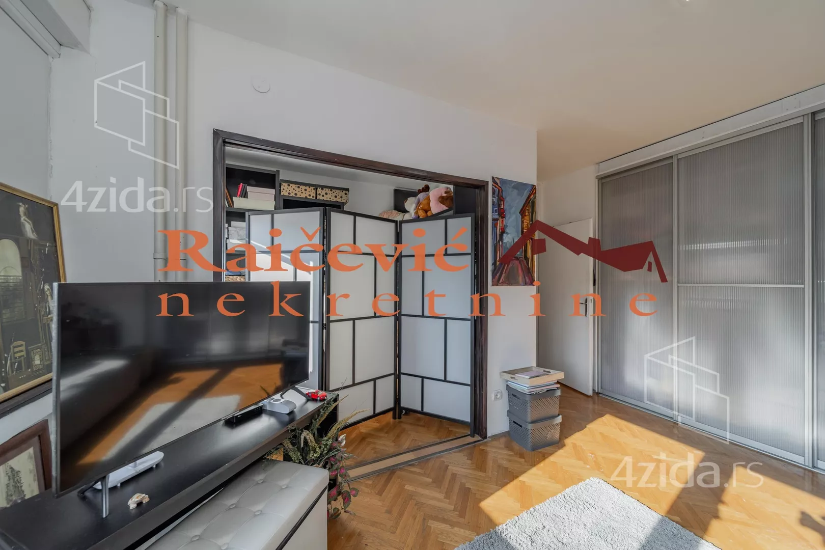 Troiposoban stan | 4zida