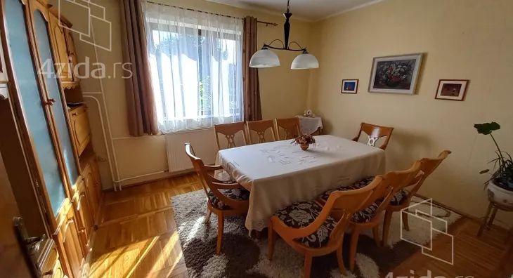 3-etažna kuća | 4zida