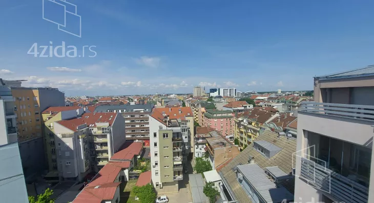 Četvoroiposoban stan | 4zida