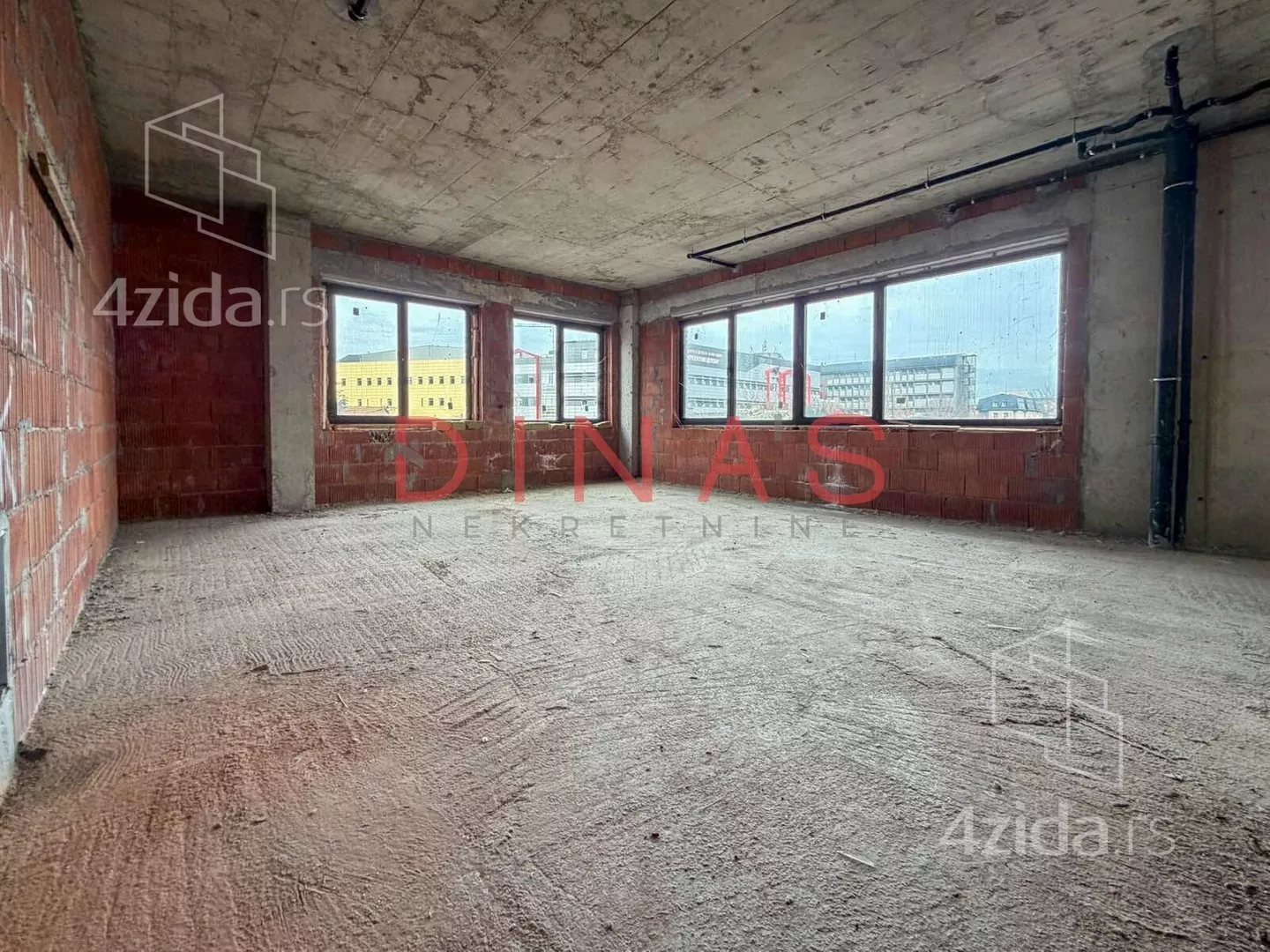 Poslovni prostor | 4zida