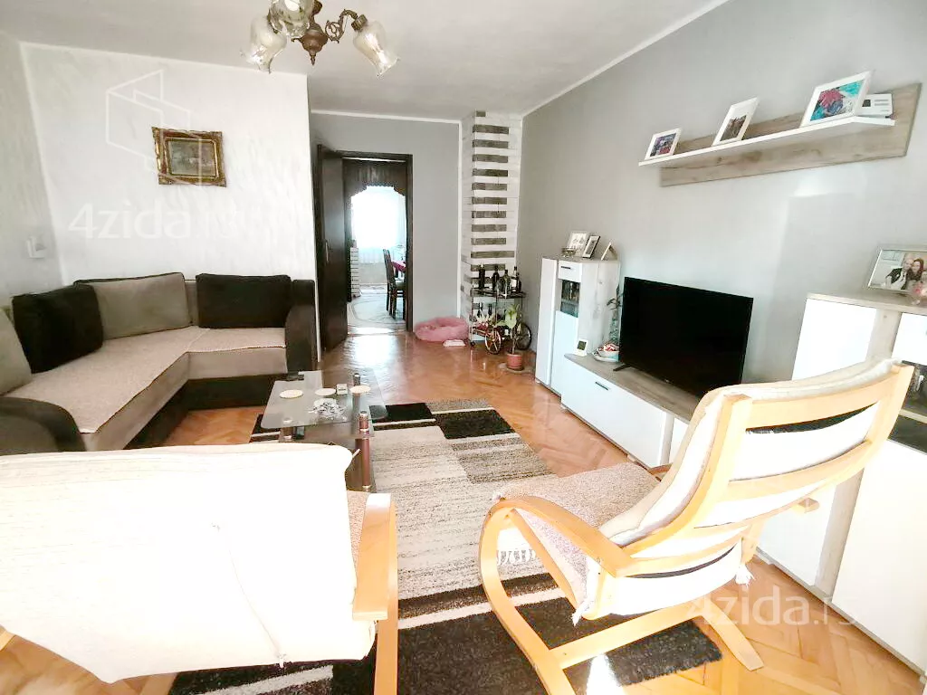 3-etažna kuća | 4zida