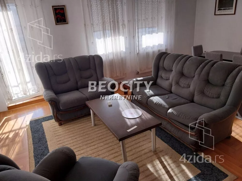 Četvoroiposoban stan | 4zida