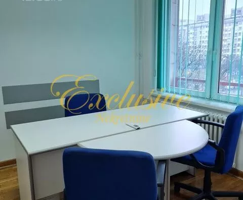Poslovna zgrada | 4zida