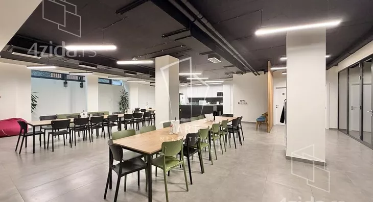 Poslovni prostor | 4zida